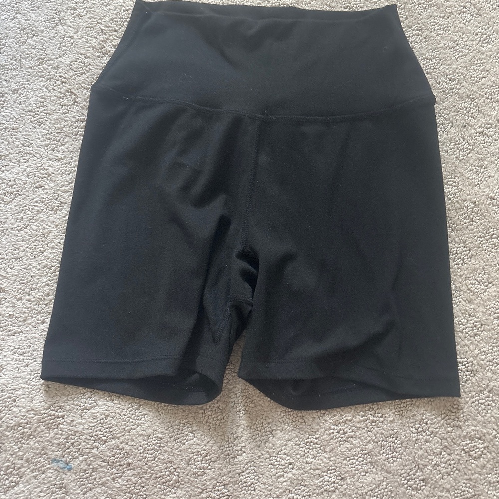 black biker shorts size S